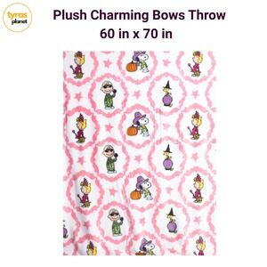 PEANUTS Festive Snoopy & Gang Halloween Throw Blanket Pink White - 60 in x 70 in